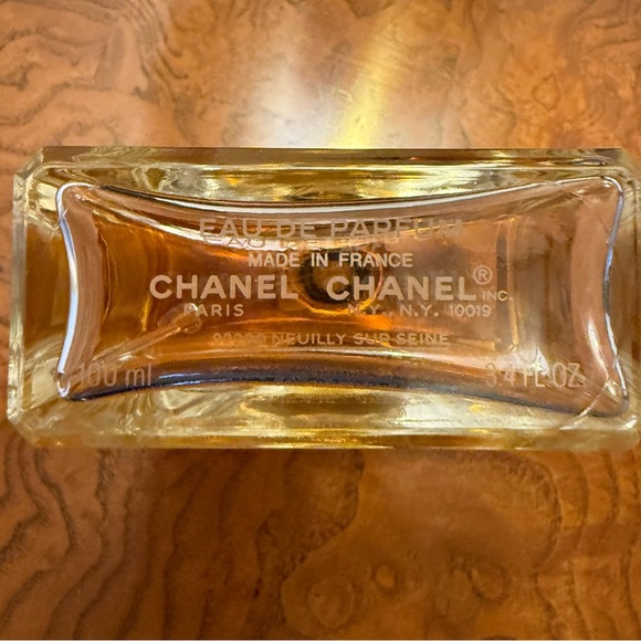 CHANEL N°5 Eau de Parfum - Black Cap with Gold Hue - Picture 5 of 5